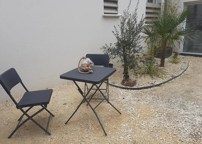 Terrasse Independant Dans Quartier Calme Сен-Поль-Труа-Шато