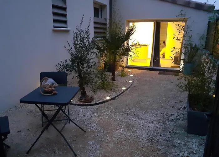 Terrasse Independant Dans Quartier Calme Апартаменты *